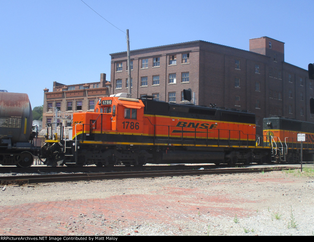 BNSF 1786